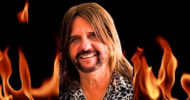 BREAKING NEWS! Kee Marcello to release a new Easy Action album next year