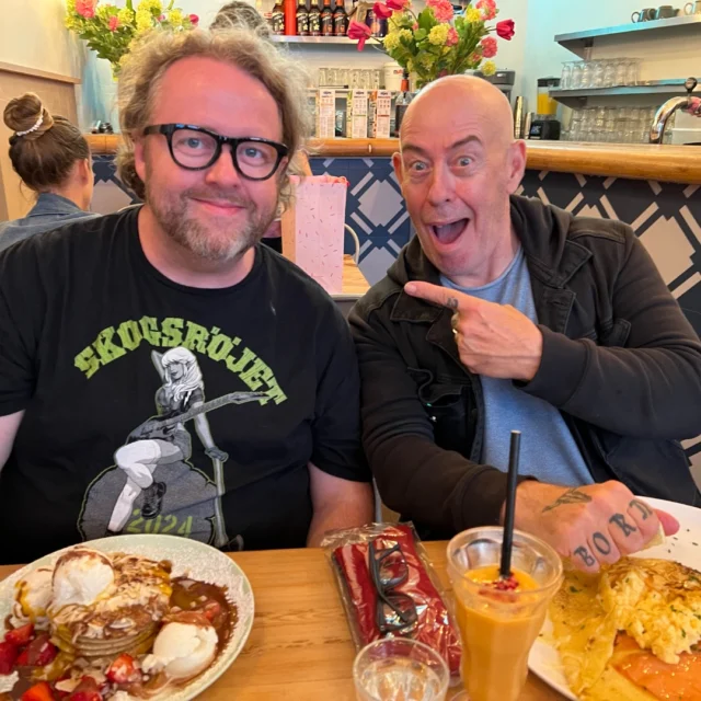 Stefan Nilsson of @roppongirocks having pancakes in London with the mighty @therealtonydolan of @venom_inc.