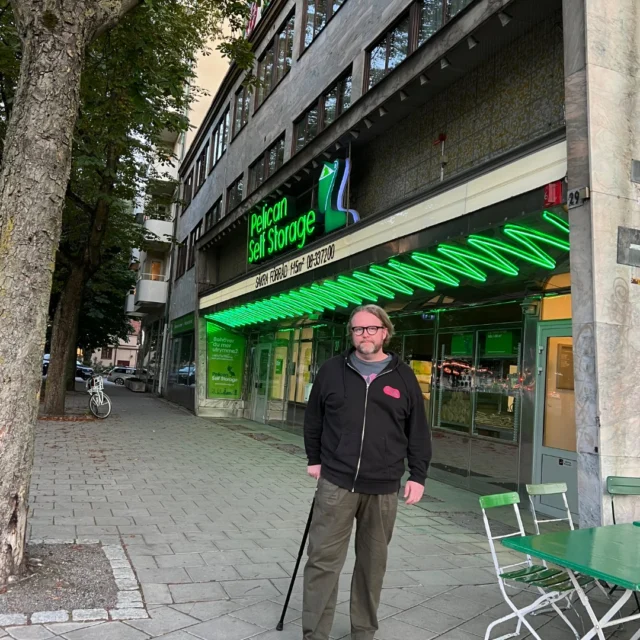 Roppongi Rocks boss Stefan Nilsson outside the legendary Stockholm venue Draken (now sadly turned into a self-storage business) where @ozzyosbourne performed on 6th December 1983.